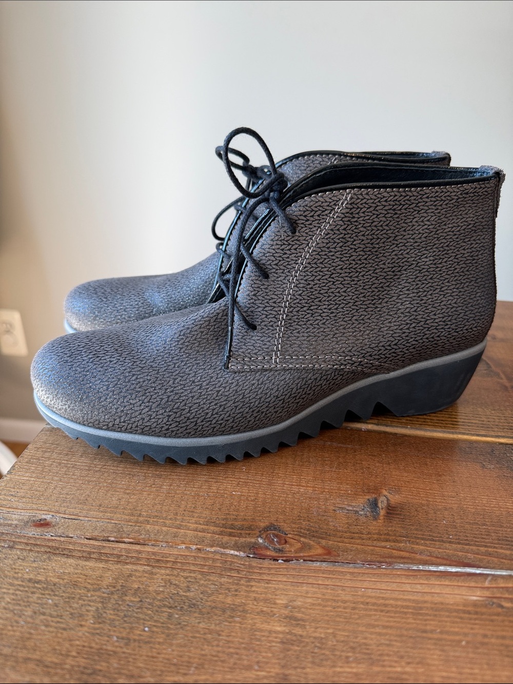 Wolky Gray Metallic Comfort Lace Up Dusky Winter Ankle Booties